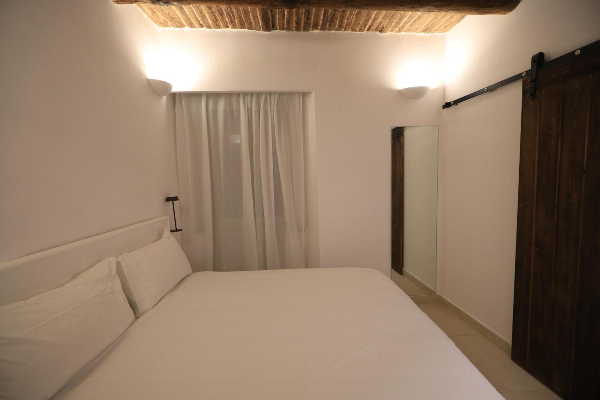 ナポリ Ai 13 Gradoni Di Chiaia Bed & Breakfast エクステリア 写真