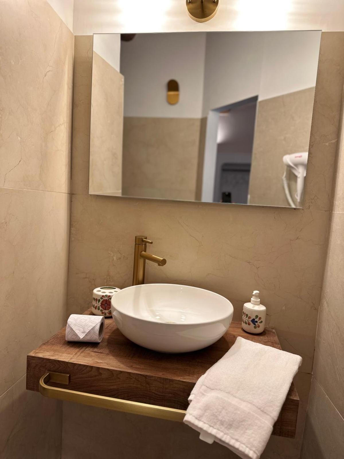 ナポリ Ai 13 Gradoni Di Chiaia Bed & Breakfast エクステリア 写真